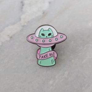 Cat UFO Enamel Pin 🐱🛸
